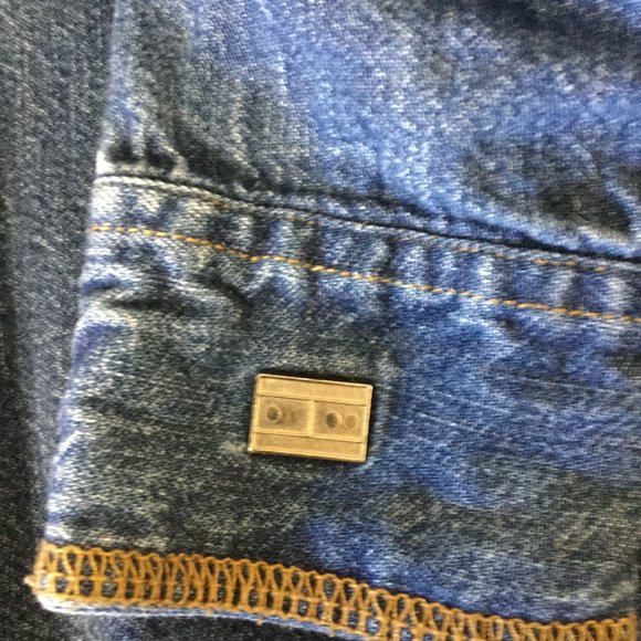 Youths pull over jacket/shirt - Picture 4 of 5